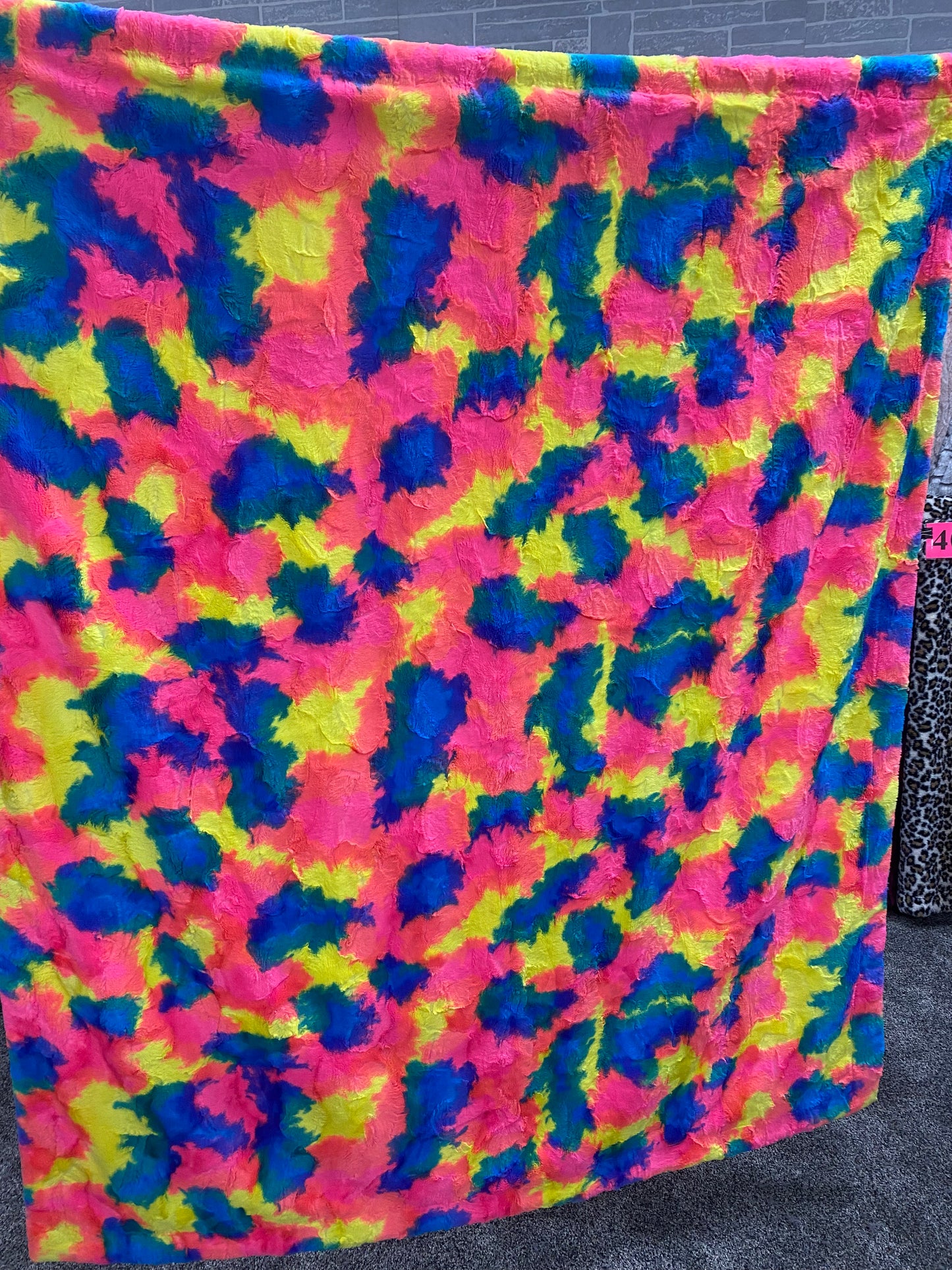 Jordan Llewellyn- Neon Vibrant Sherbet Luxe