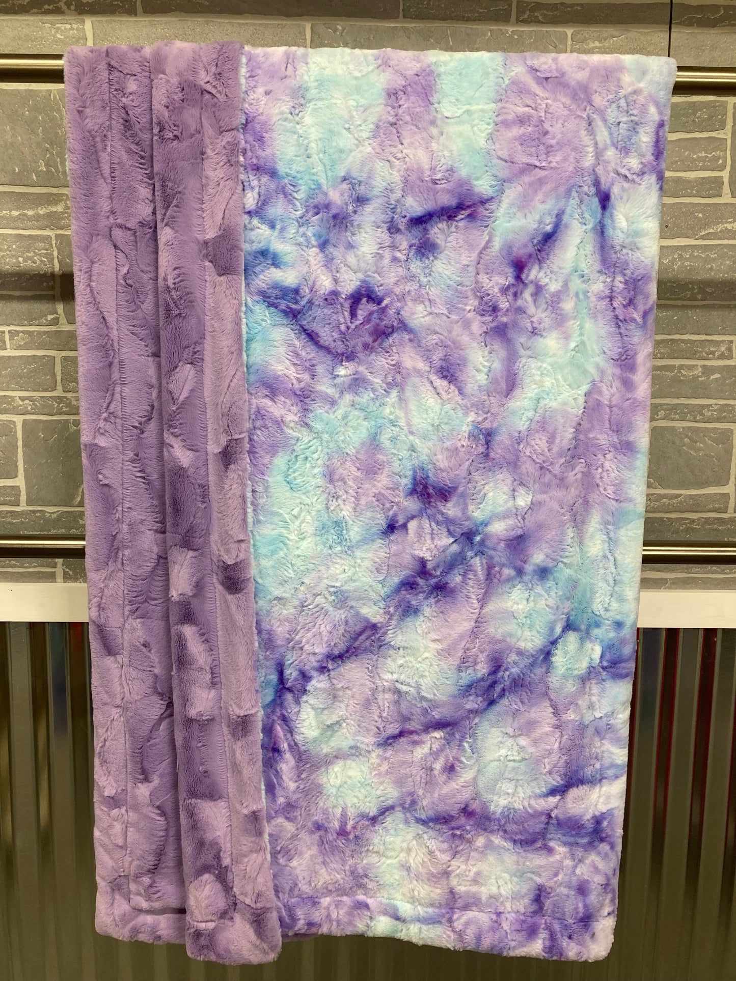Mermaid Sorbet with Lavender Hide