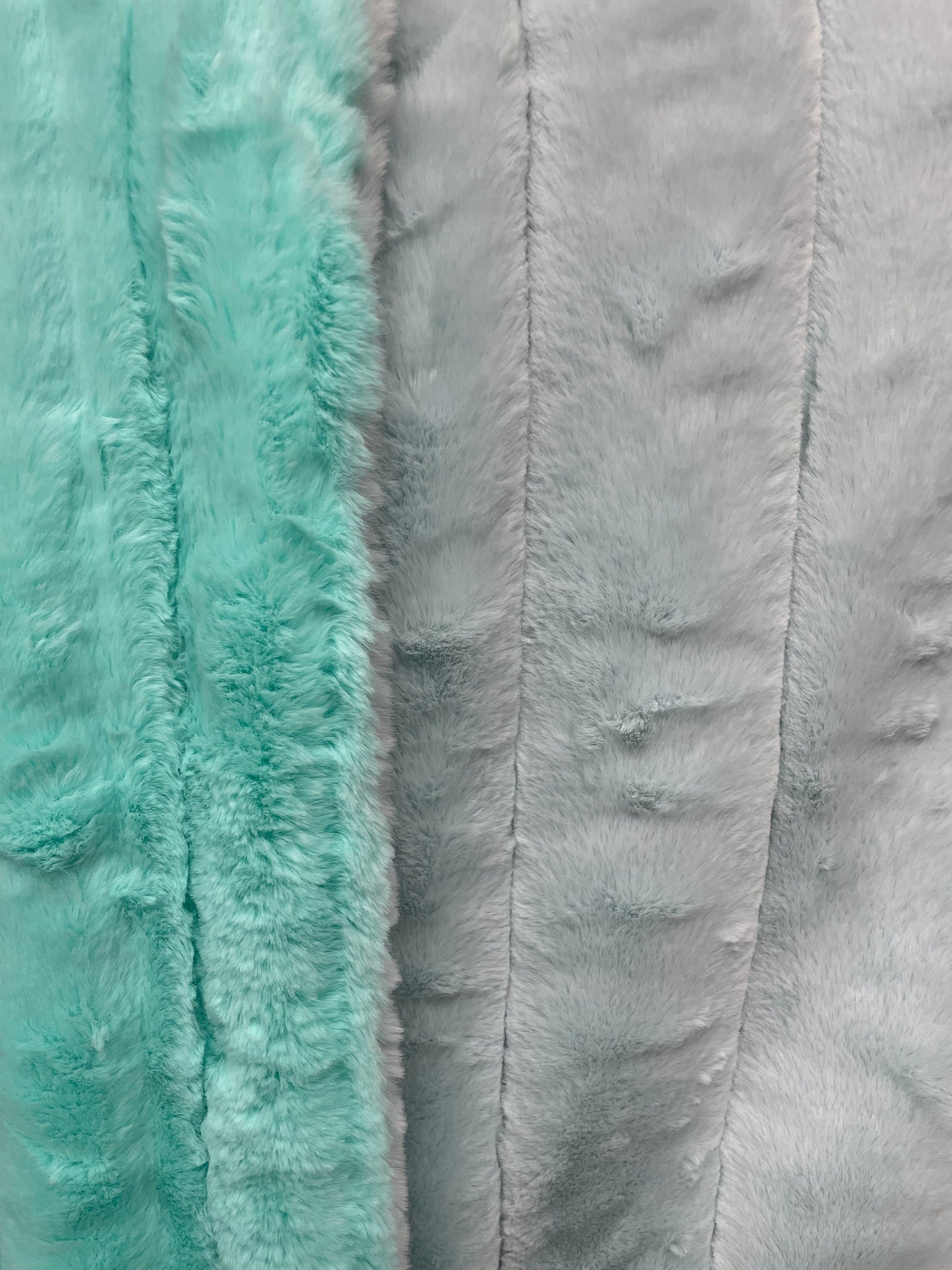 Oversized Adult Throw Aruba Sydney/ Cool Mint Mink backing