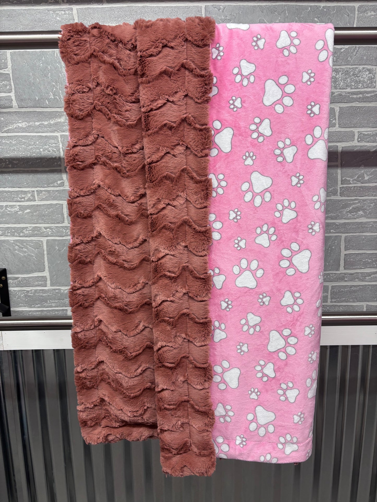Adult Throw Pink Paw Print/ Cedarwood Glacier PLUS Eye Mask Warmie