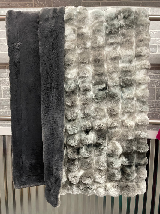 Taylor Lewis - Adult Silver PomPom with Shadow Kodi