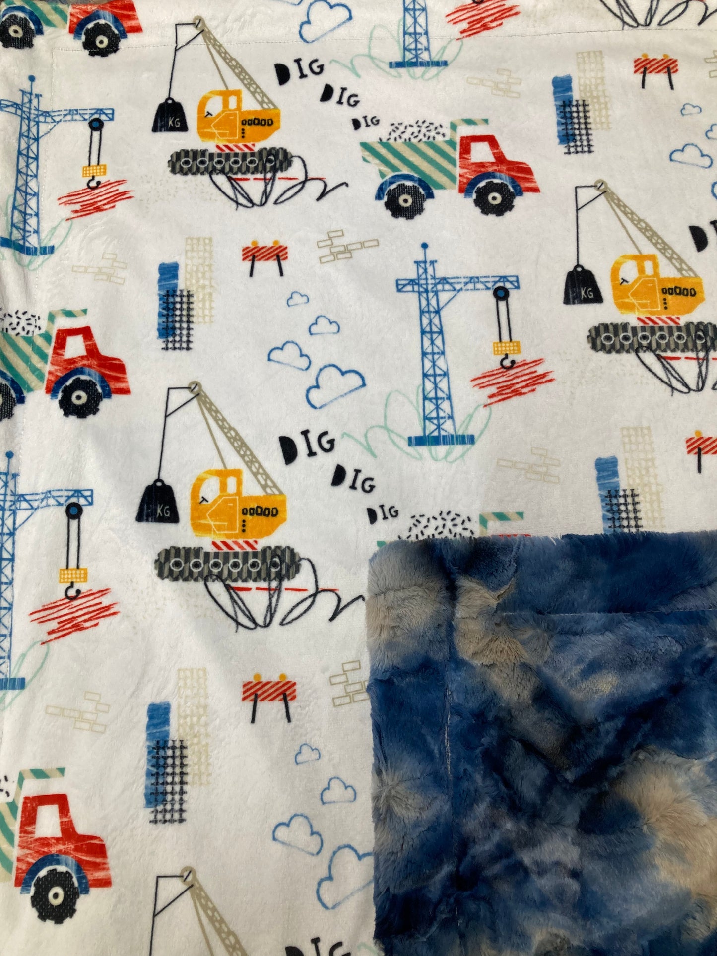 Construction Blanket with Sodalite Sorbet