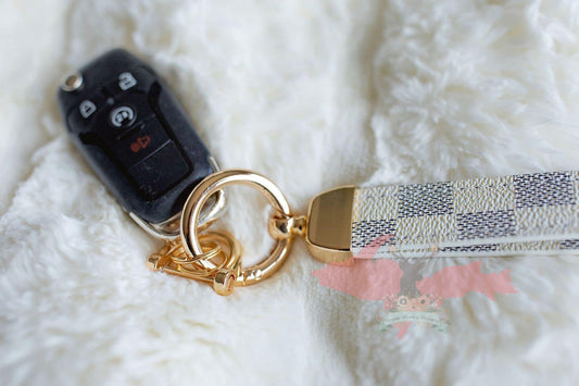 Key Chain - Cream Check